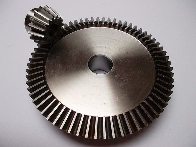 Engrenage pignon conique taillé sur CNC